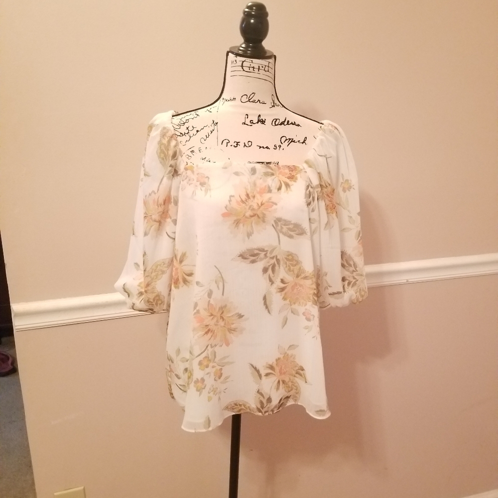 Floral top